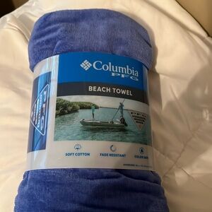 Columbia Ocean Blue Beach Towel NWT